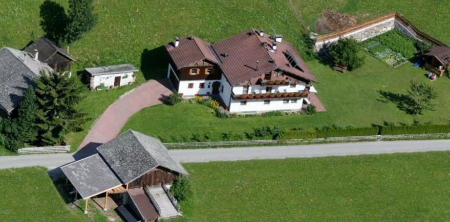 Ferienhaus-Gruenfelder Luson Buitenkant foto
